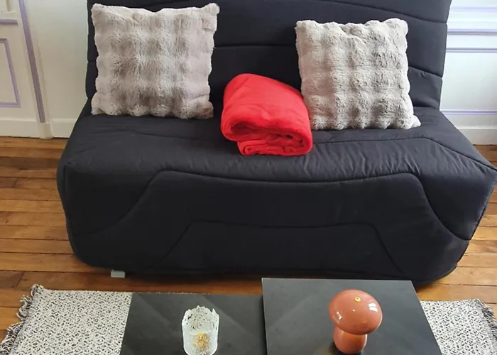 De La Cour Du Manoir Apartment *